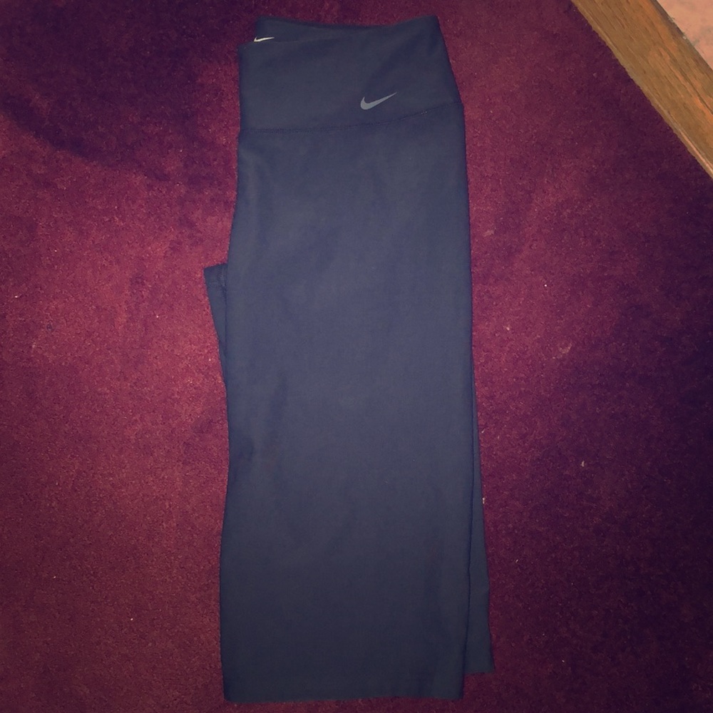 Nike Dri- Fit Capri workout pants